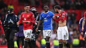 Carrick Sulap Tiga Gelandang MU: Mainoo Bersinar, Casemiro-Fernandes Makin Kreatif