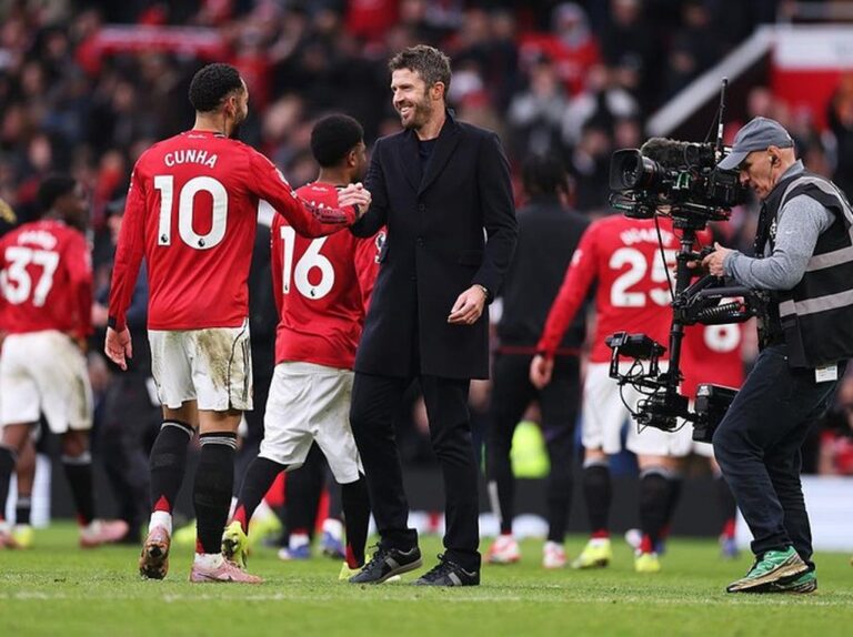 Michael Carrick Pertahankan Tren Positif Manchester United Jelang Lawan West Ham