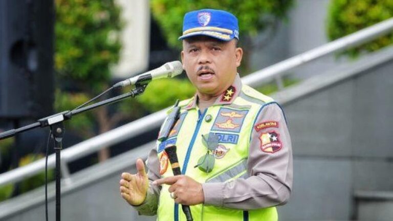Kakorlantas Irjen Agus Suryonugroho Gaungkan Polantas Humanis: Menyapa dan Melayani dengan Hati Kakorlantas Irjen Agus Suryonugroho Gaungkan Polantas Humanis: Menyapa dan Melayani dengan Hati