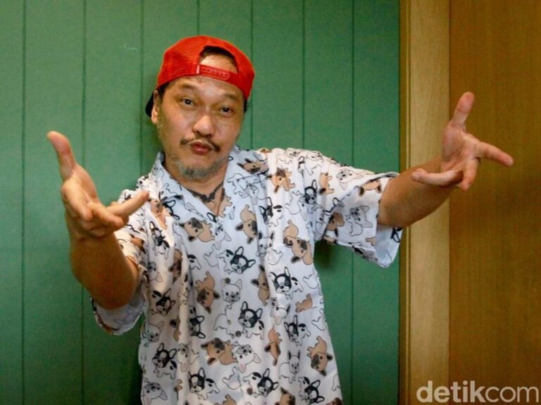 Iwa K Tegaskan Bukan Ayah Biologis Anak Denada, Sebut Isu Tak Berpengaruh