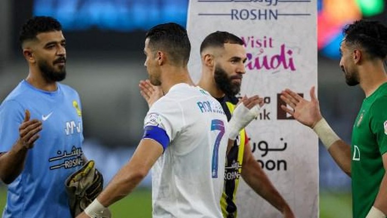 Ronaldo Ngambek di Al Nassr, Diduga Dipicu Lelucon Gaji dan Trofi dari Benzema