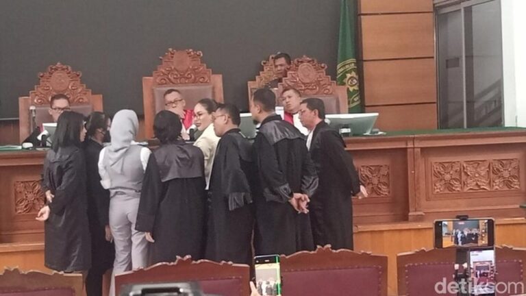 Kuasa Hukum Reza Gladys Sindir Bukti Nikita Mirzani di Sidang Gugatan Rp 200 Miliar