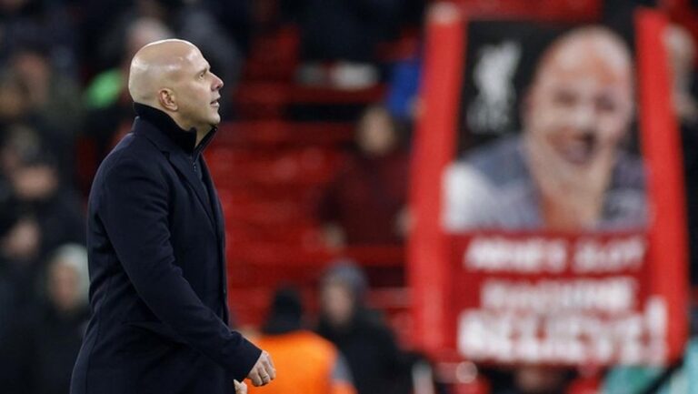 Arne Slot Ingatkan Klopp, Nasibnya di Liverpool Tergantung Tiket Liga Champions