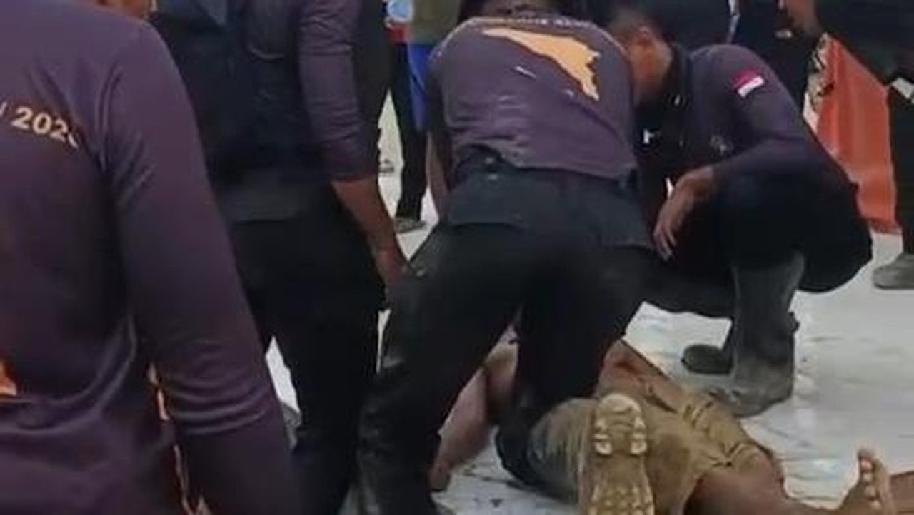 7 Taruna Akpol Beraksi Heroik Selamatkan Remaja yang Hanyut di Sungai Kuala Simpang Aceh 7 Taruna Akpol Beraksi Heroik Selamatkan Remaja yang Hanyut di Sungai Kuala Simpang Aceh