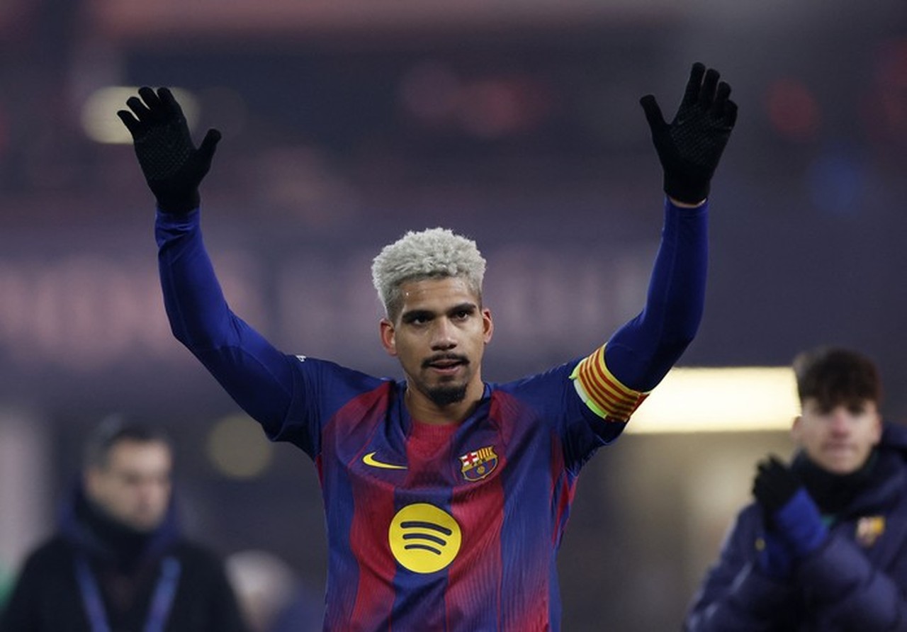 Ronald Araujo: Barcelona Akan Melawan Real Madrid Sampai Tetes Terakhir di LaLiga