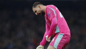 David Seaman Kritik Selebrasi Berlebihan Gianluigi Donnarumma: ‘Nggak Usah Lebay’