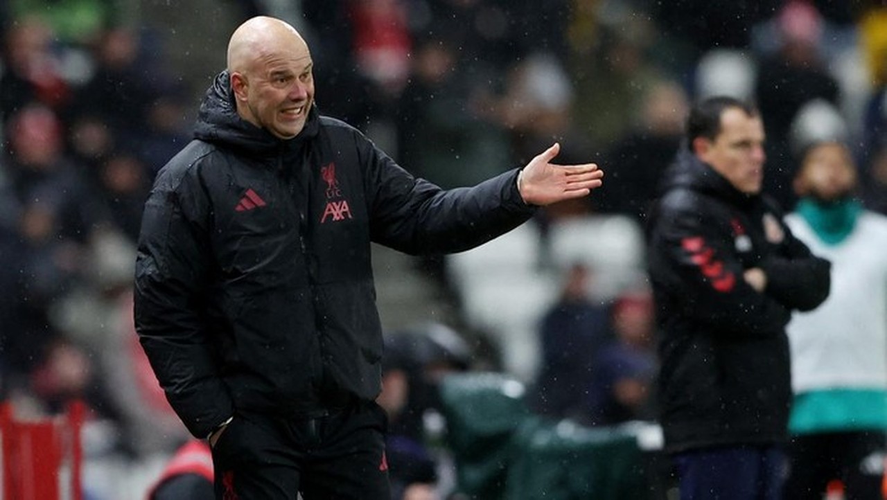 Arne Slot Akui Liverpool Sering Buang Peluang Meski Dominasi Lawan