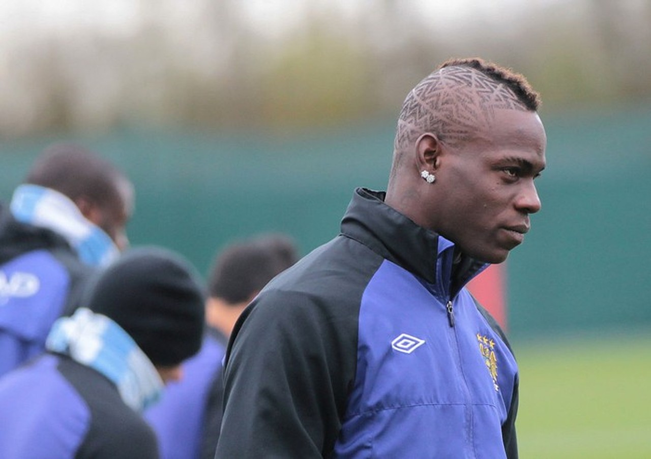 Mario Balotelli Alami Serangan Rasis di UEA, Sebut Sepak Bola Tak Punya Tempat untuk Rasisme